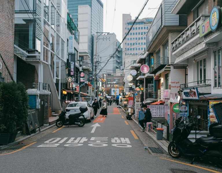 「你管我」的韓語要怎麼說?教你用道地韓語發牢騷